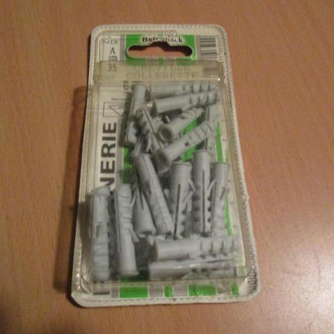 troc de  27 chevilles collerette, sur mytroc