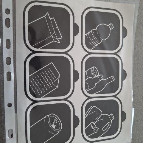 troc de  Étiquettes adhésives neuves, sur mytroc