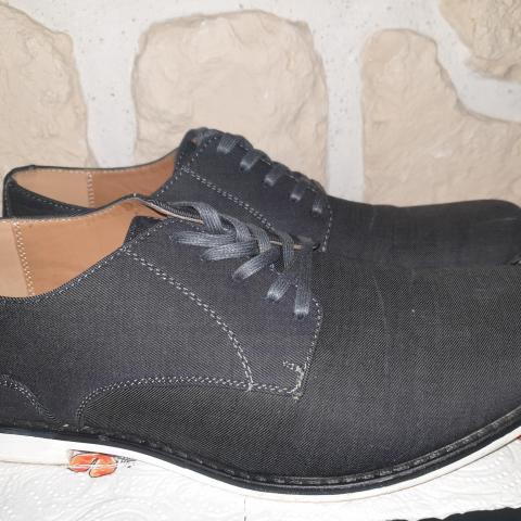 troc de  Chaussures t.43, sur mytroc