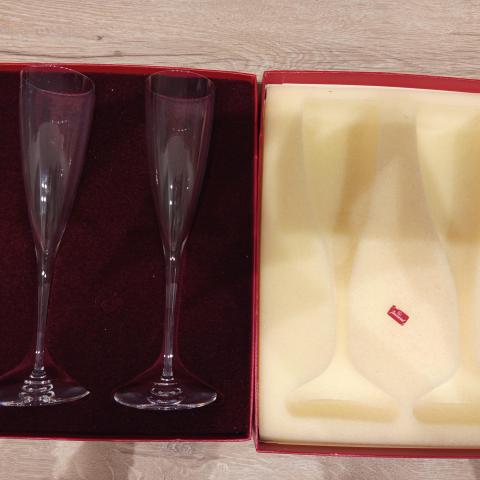 troc de  Flûtes Dom Pérignon Baccarat, sur mytroc