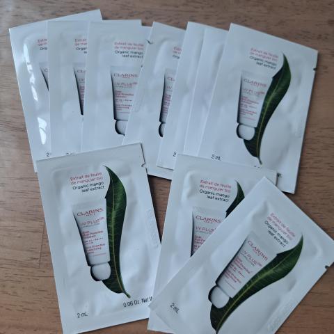 troc de  Échantillons Clarins, sur mytroc