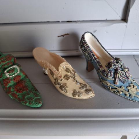 troc de  Petites chaussures décoratives, sur mytroc
