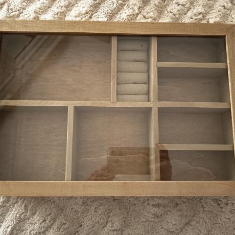 troc de  Grande boîte à bijoux en bois, sur mytroc