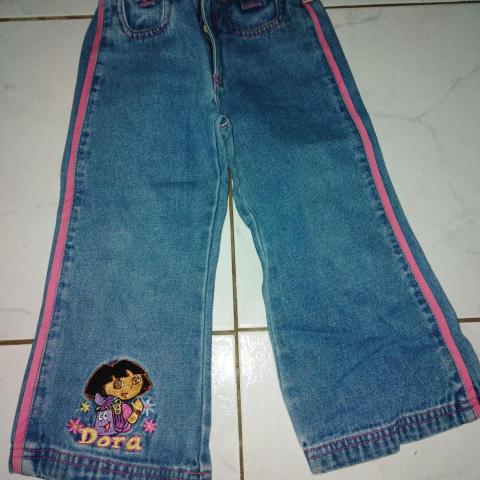 troc de  Jeans dora taille 3ans, sur mytroc