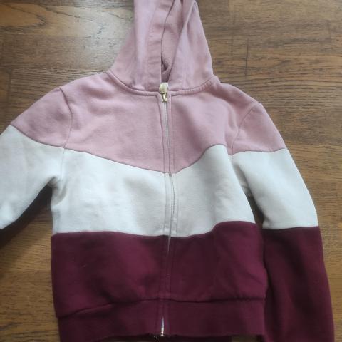 troc de  Veste h et m 6/8 ans, sur mytroc