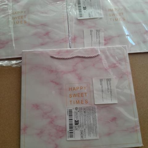 troc de  Lots de 3 sacs cadeaux neufs, sur mytroc
