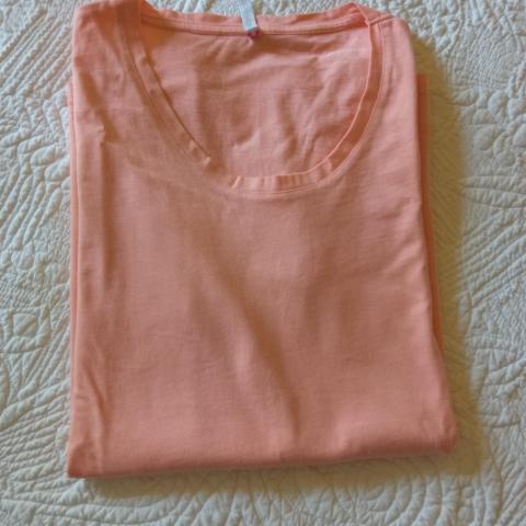 troc de  TSHIRT ROSE SAUMON, sur mytroc