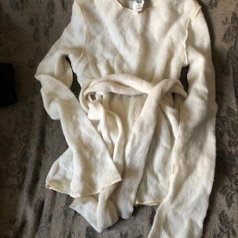 troc de  Pull blanc cassé ceintré taille M Bisou-Bisou, sur mytroc
