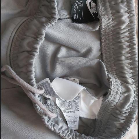 troc de  Pantalon de Survêtement Nike MCMLXXII, Taille S, sur mytroc