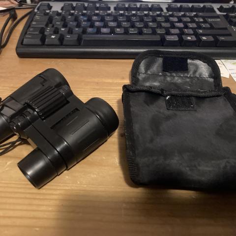 troc de  Petite paire de jumelles 6x30, sur mytroc