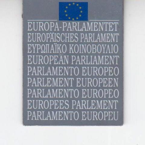 troc de  aimant officiel du parlement européen d'avant 1993, sur mytroc