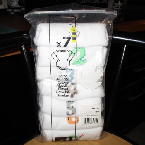 troc de  lot 7 bodies neufs emballés 3 mois, sur mytroc