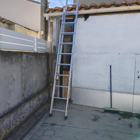 troc de  Échelle 2 plans à coulisse (sans parachute), sur mytroc