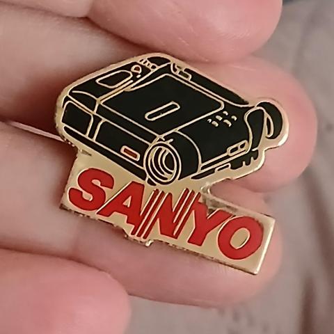 troc de  N 24 RESERVER GIGI Un Pins ' SANYO ', sur mytroc