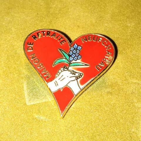 troc de  pin's avec attache, sur mytroc