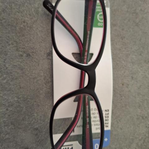 troc de  Lunettes neuves, sur mytroc