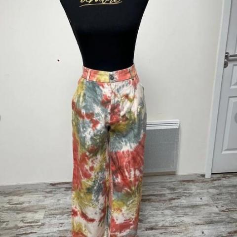 troc de  Pantalon 40-42, sur mytroc