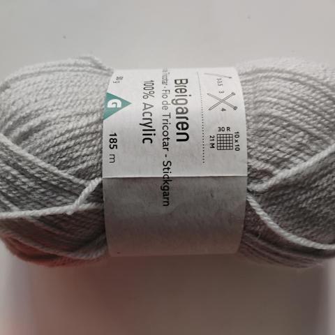 troc de  Réservé Laine acrylique gris perle très clair, sur mytroc