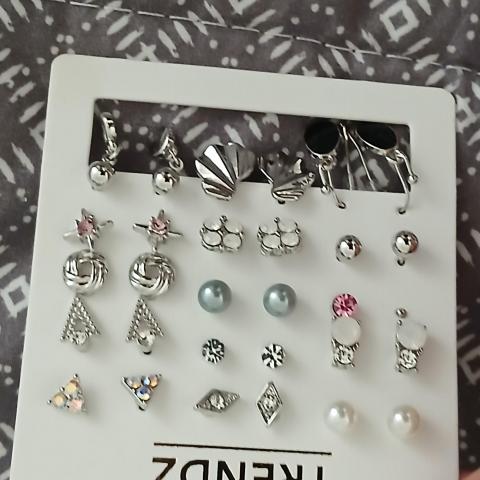 troc de  Lots De Boucles D Oreilles, sur mytroc