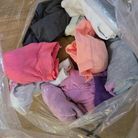 troc de  Lot chaussettes et collants 6/8 ans, sur mytroc