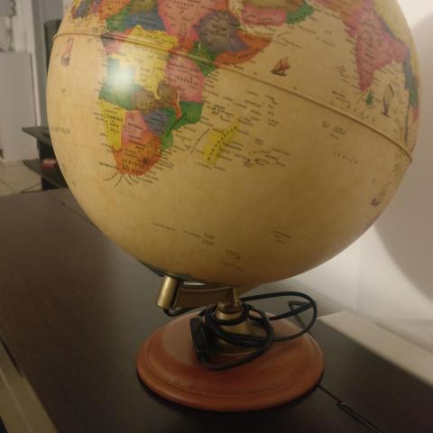 troc de  Globe terrestre lampe, sur mytroc