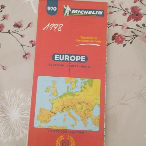 troc de  Carte Michelin Europe Routes et reliefs, sur mytroc