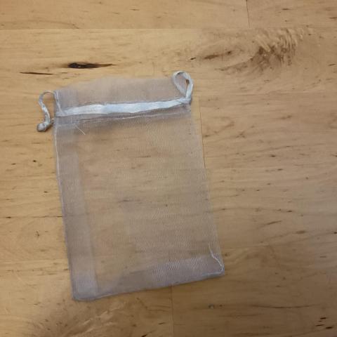 troc de  Pochette blanche, sur mytroc