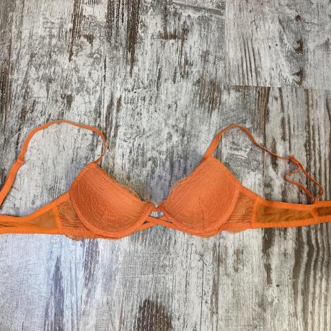 troc de  SOUTIEN-GORGE 90A, sur mytroc