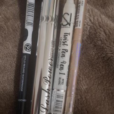 troc de  Lot maquillage yeux, sur mytroc