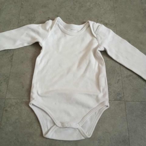 troc de  Body blanc  9 mois marque orchestra, sur mytroc