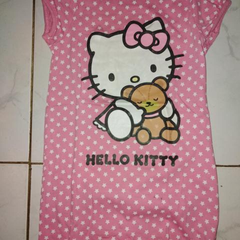 troc de  Combinaison hello kitty, sur mytroc