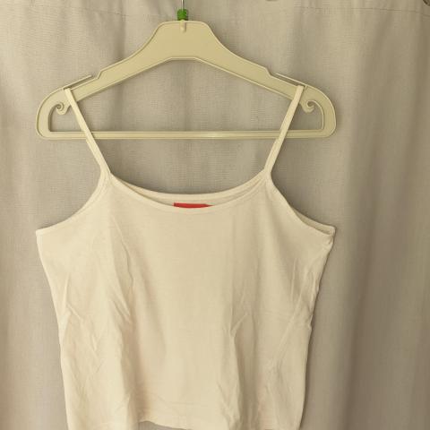 troc de  Débardeur blanc T 12 ans, sur mytroc