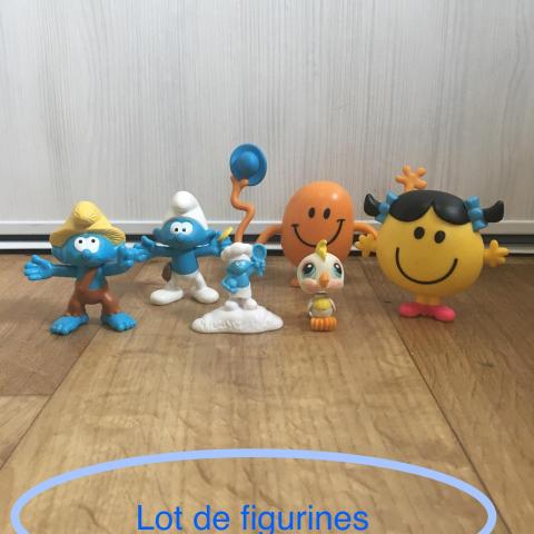 troc de  Lot jouets /figurines Monsieur Madame, Schtroumpfs et petshop, sur mytroc