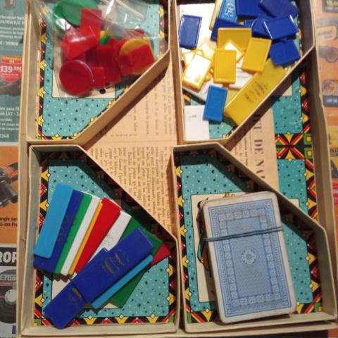 troc de  Jeu nain jaune sans valise mais complet réserver Priscilla, sur mytroc