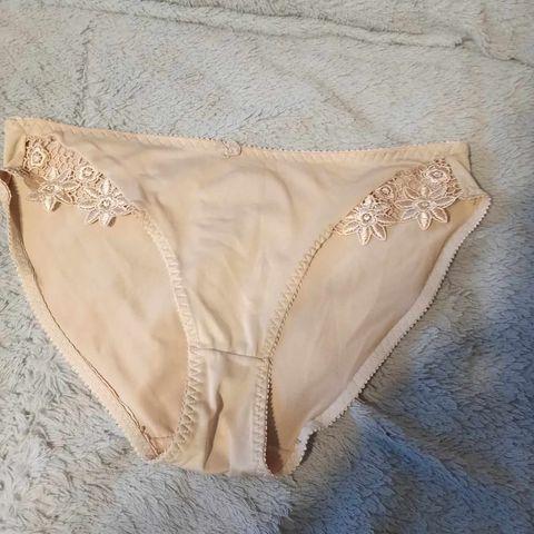 troc de  reserve    slip beige femme taille 48/50, sur mytroc