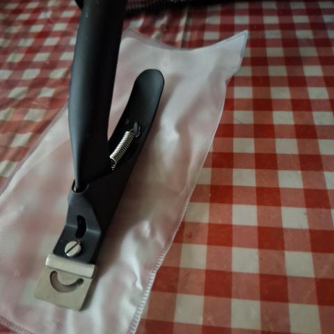 troc de  Pince à griffes chien/chat, sur mytroc