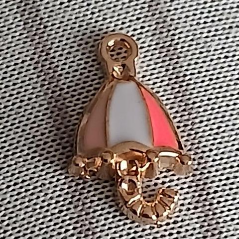 troc de  Reserver Valvi  Un Pendentif, sur mytroc