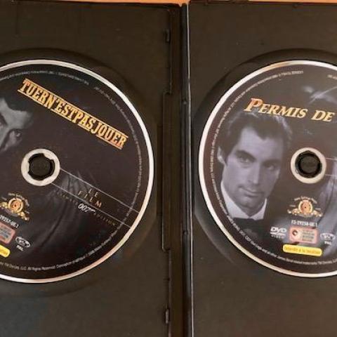 troc de  Lot 2 DVD [Ultimate Edition] - 2 films James Bond 007 Timothy Dalton, sur mytroc