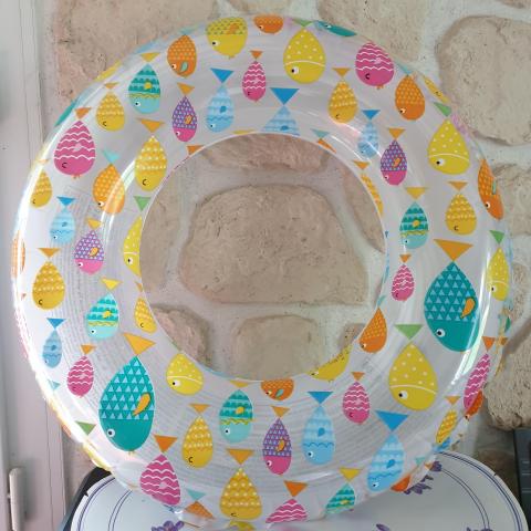 troc de  Bouée + set pelle et rateau, sur mytroc