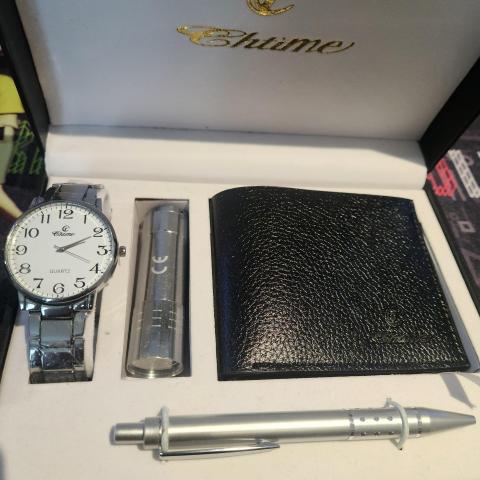 troc de  Coffret montre, sur mytroc
