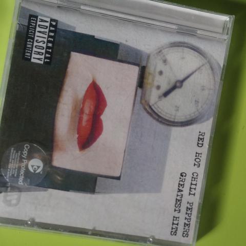 troc de  CD Best Of Red hot chili peppers, sur mytroc