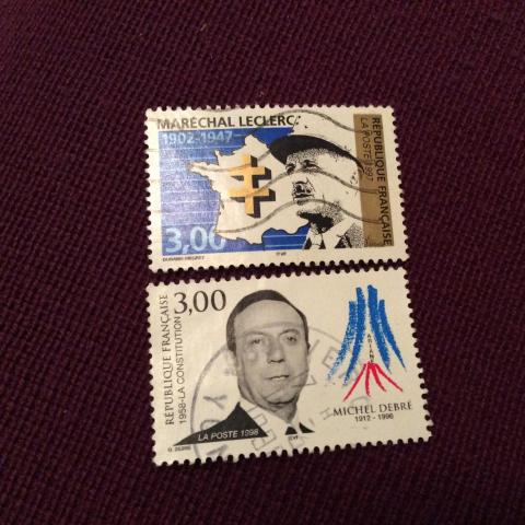 troc de  2 timbres français, sur mytroc