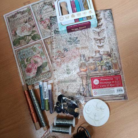 troc de  Lot loisir créatifs / scrapbooking, sur mytroc