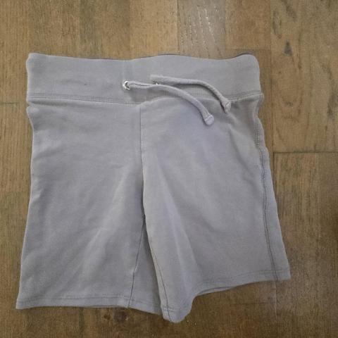 troc de  Short sport 8 ans, sur mytroc