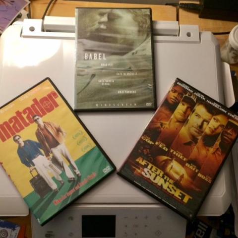 troc de  Lot 3 DVD films Pierce Brosnan et Brad Pitt, sur mytroc