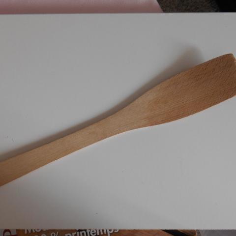 troc de  *** troc en cours ***   spatule en bois, sur mytroc