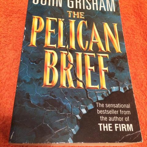 troc de  Livre en anglais The pelican brief de John GRISHAM, sur mytroc