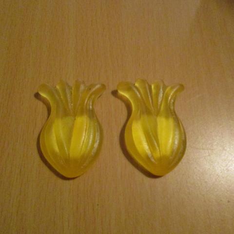 troc de  2 ananas à "coller" nfs, sur mytroc