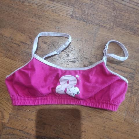 troc de  Brassière 6/8 ans, sur mytroc
