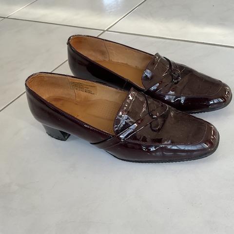 troc de  Chaussures bordeaux, cuir vernis, sur mytroc